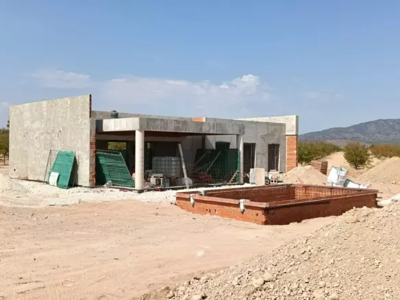 3-bedroom Detached Villa In Pinoso, Spain (168 M²)