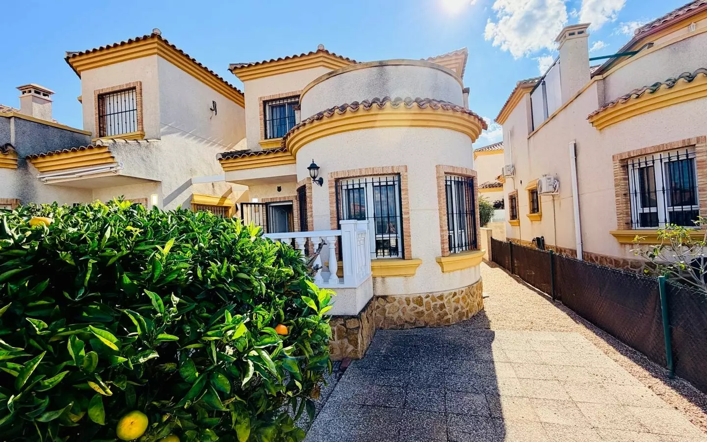 3-bedroom Detached Villa In Los Montesinos, Spain (97 M²)