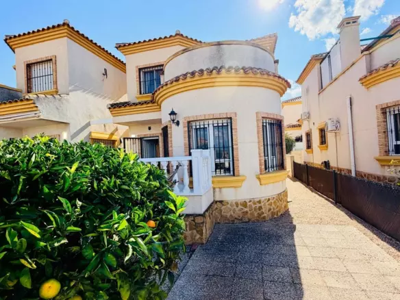 3-bedroom Detached Villa In Los Montesinos, Spain (97 M²)