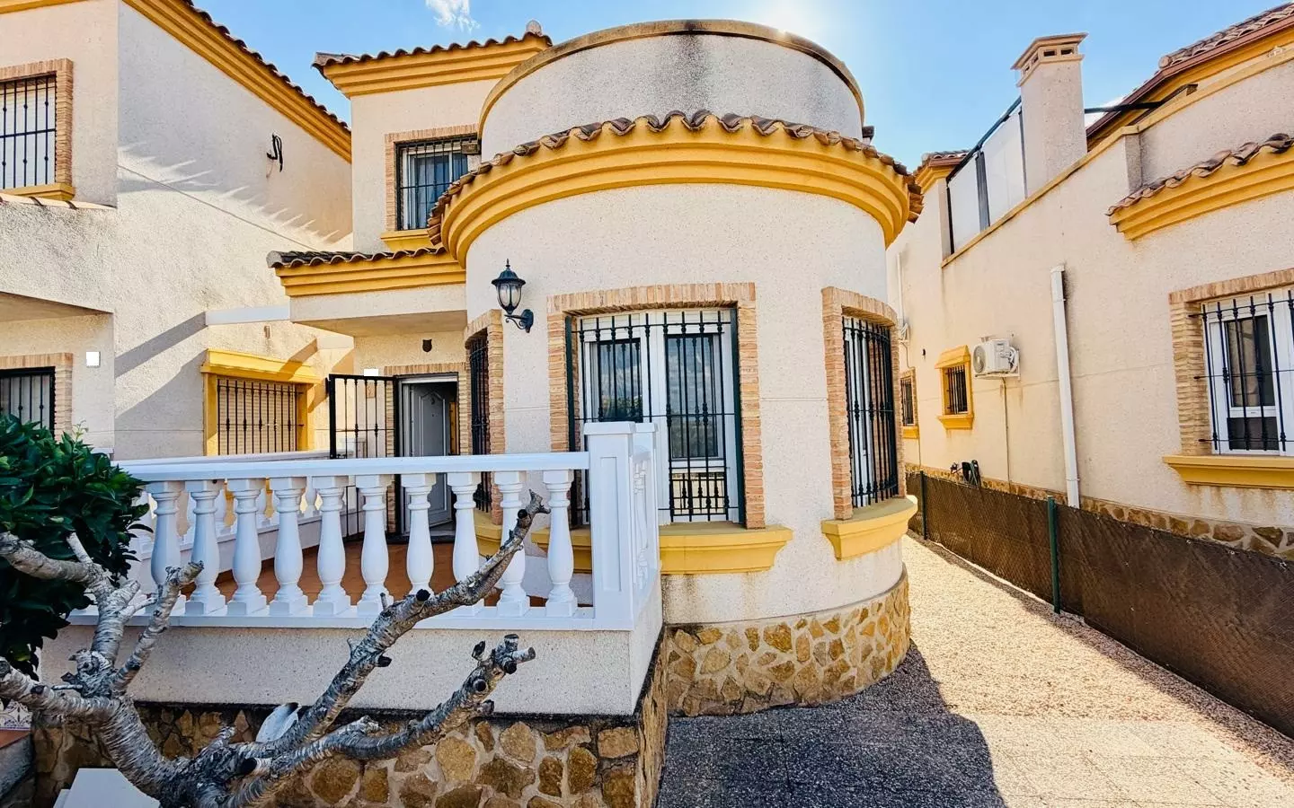 3-bedroom Detached Villa In Los Montesinos, Spain (97 M²)