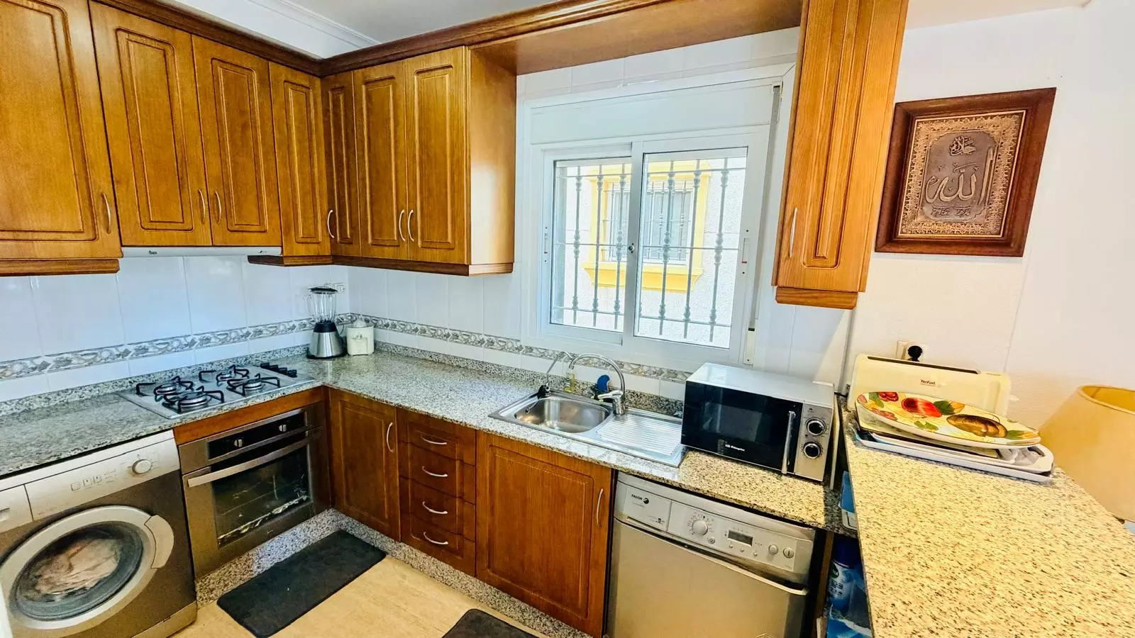o_1k5hs3ut3ed51kamu6k1pps16t42e-b5b988 3-bedroom Detached Villa In Los Montesinos, Spain (97 M²)