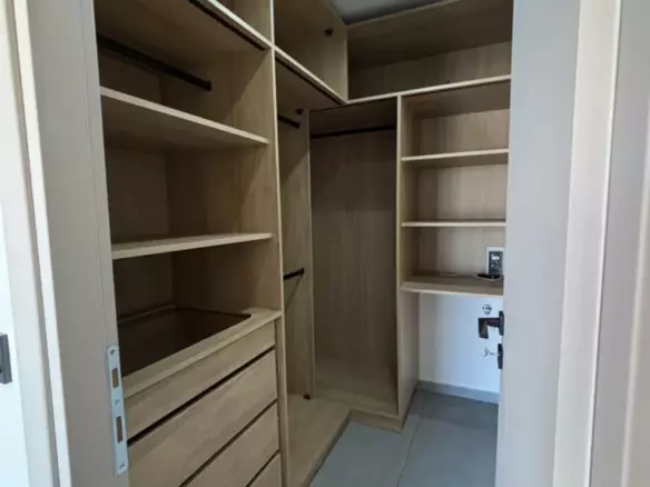 1-bedroom Flat In Center Of Thessaloniki, Greece (57 M²)