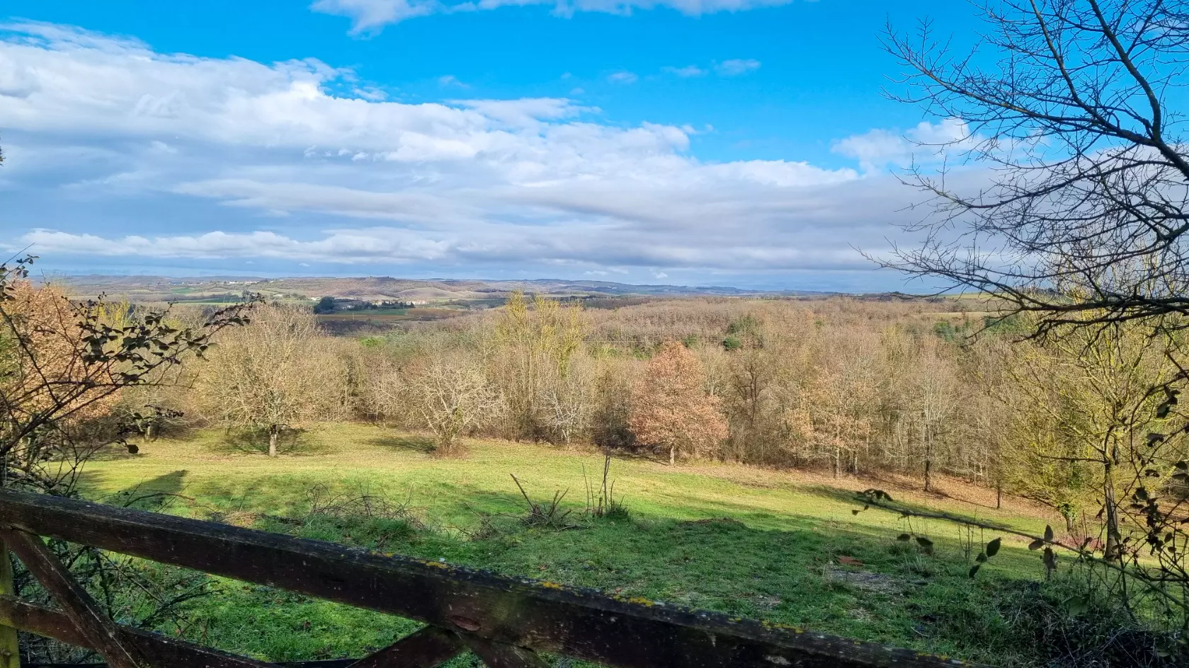 4-bedroom Country House In Saint-gauderic, France (221 M²)