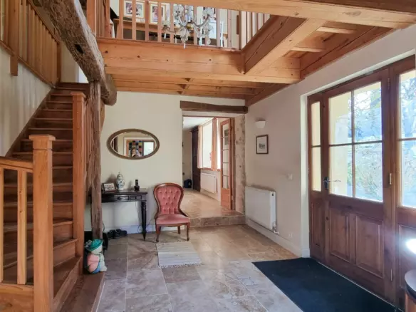 4-bedroom Country House In Saint-gauderic, France (221 M²)