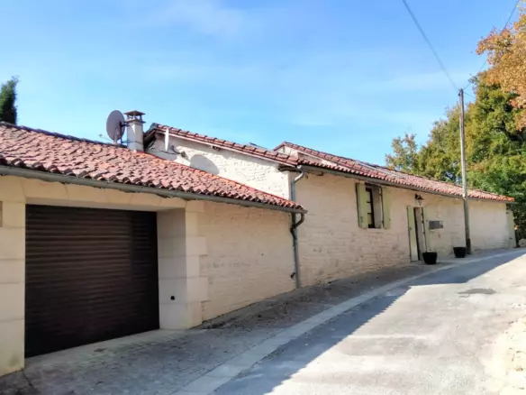 4-bedroom Country House In Saint-ciers-sur-bonnieure, France (269 M²)