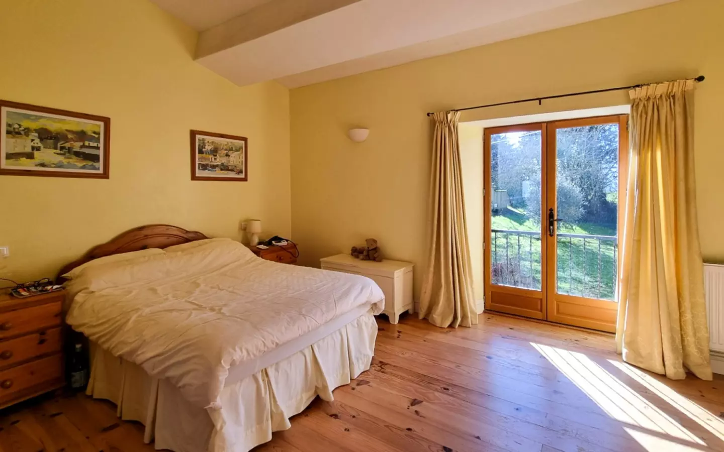 4-bedroom Country House In Saint-gauderic, France (221 M²)