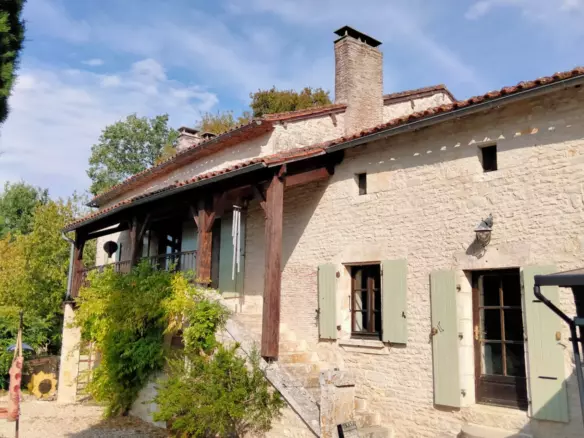 4-bedroom Country House In Saint-ciers-sur-bonnieure, France (269 M²)