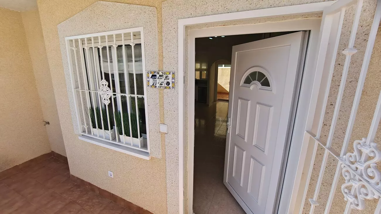 2-bedroom Town House In Villamartin, Spain (80 M²)