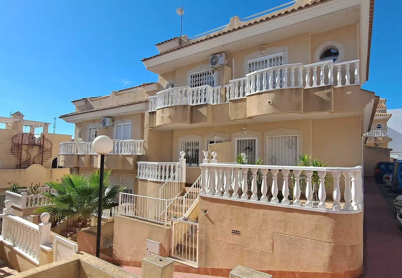 2-bedroom Town House In Villamartin, Spain (80 M²)