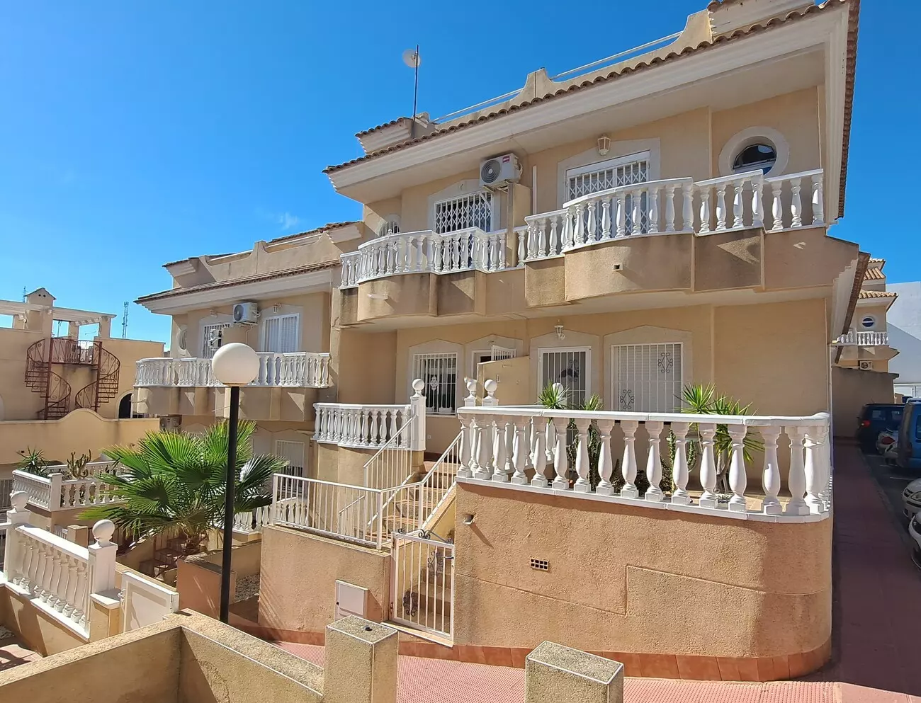 2-bedroom Town House In Villamartin, Spain (80 M²)