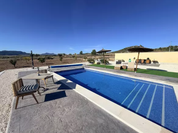 2-bedroom Detached Villa In Pinoso, Spain (118 M²)