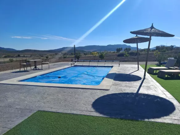 2-bedroom Detached Villa In Pinoso, Spain (118 M²)