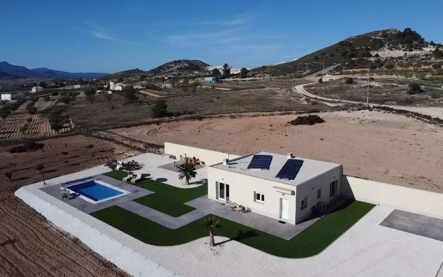 2-bedroom Detached Villa In Pinoso, Spain (118 M²)