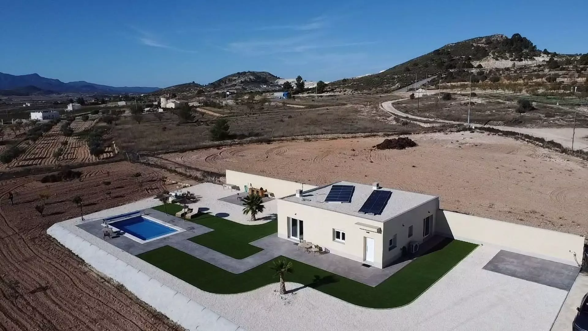 2-bedroom Detached Villa In Pinoso, Spain (118 M²)