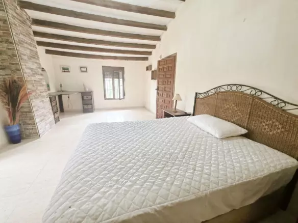 5-bedroom Country House In La Romana, Spain (378 M²)