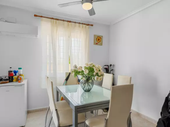 3-bedroom Villa In Santa Pola, Spain (195 M²)