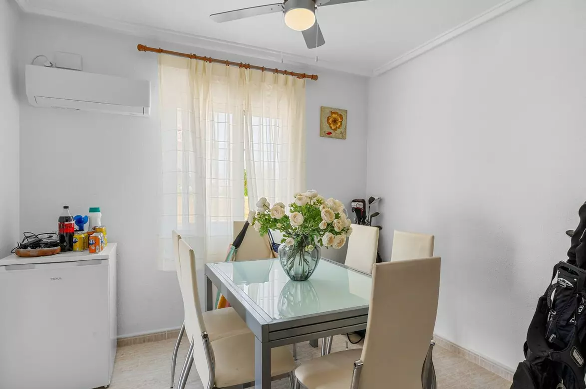 3-bedroom Villa In Santa Pola, Spain (195 M²)