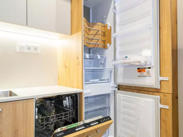 2-bedroom Apartment In Alicante, Spain (57 M²)