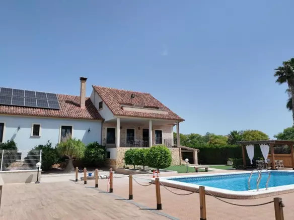 6-bedroom Villa In San Isidro, Spain (447 M²)