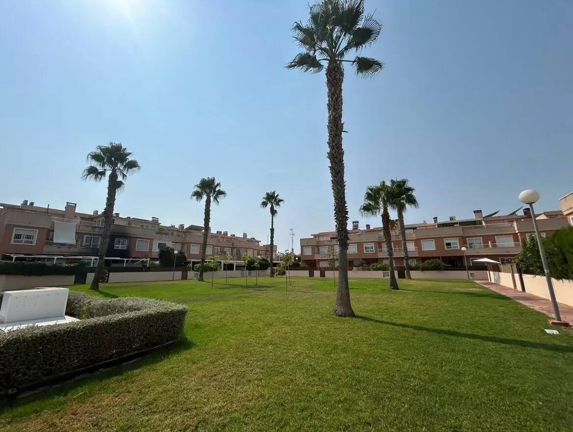 3-bedroom Villa In Santa Pola, Spain (119 M²)