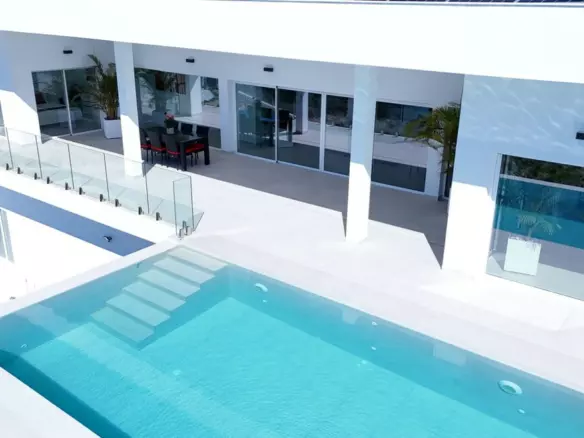 5-bedroom Villa In San Fulgencio, Spain (487 M²)