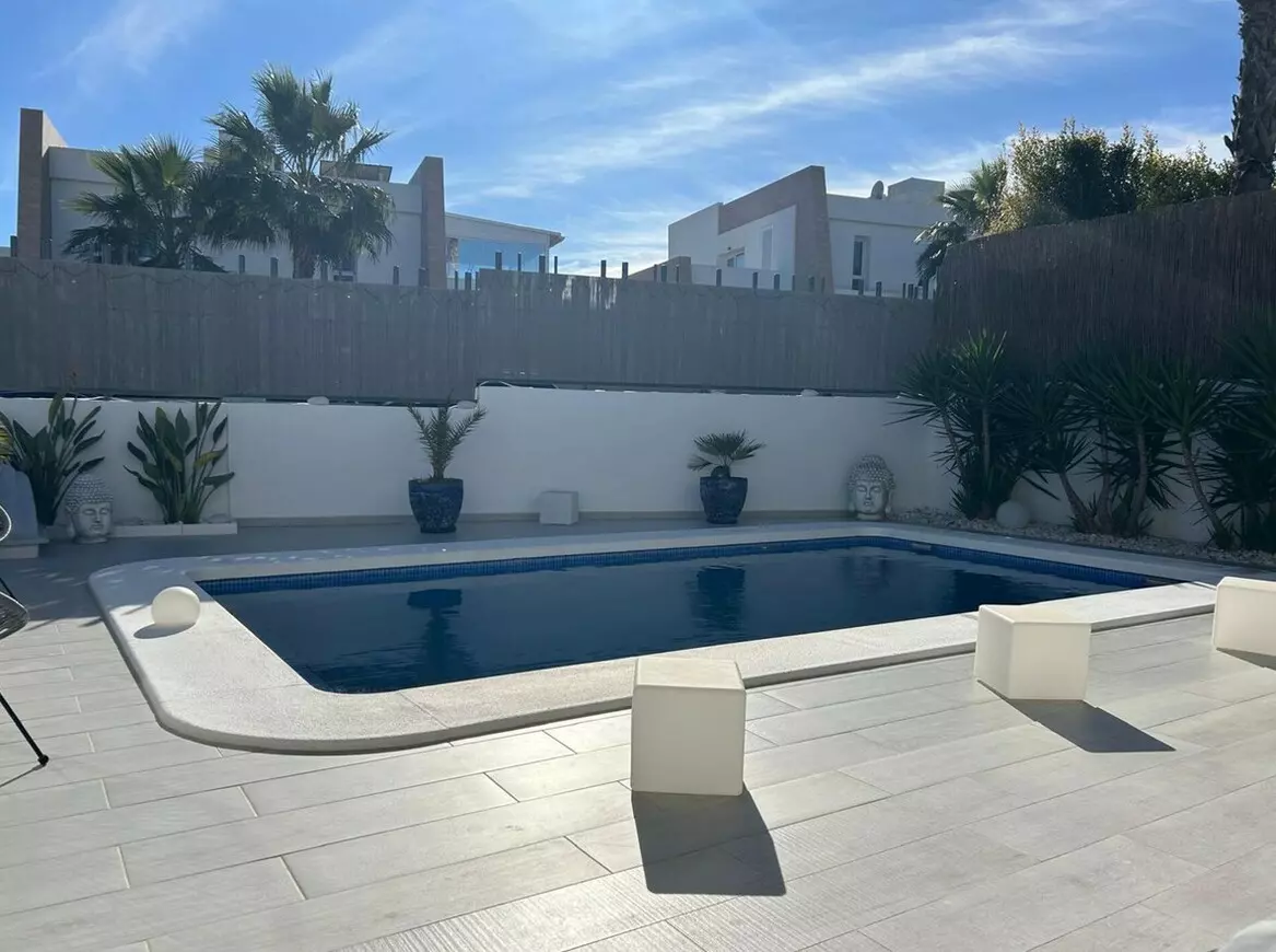3-bedroom Villa In Algorfa, Spain (130 M²)