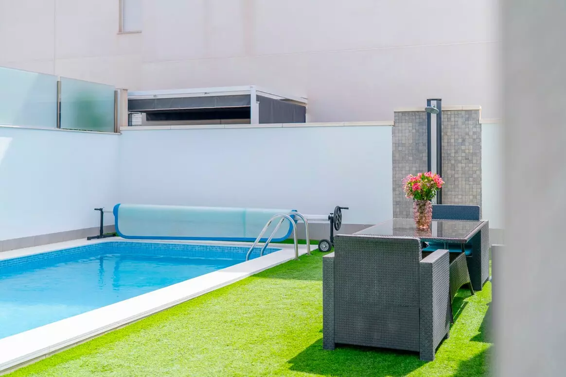 5-bedroom Villa In Torrevieja, Spain (194 M²)