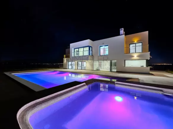 5-bedroom Villa In San Fulgencio, Spain (506 M²)