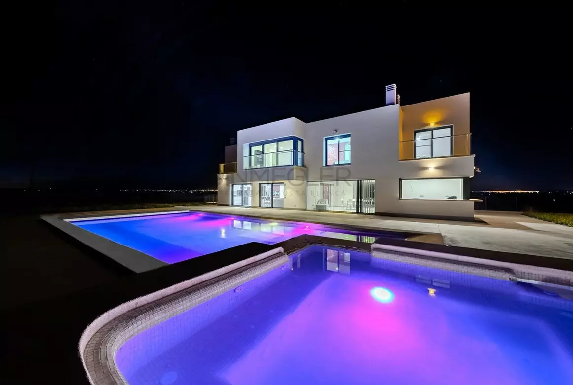 5-bedroom Villa In San Fulgencio, Spain (506 M²)