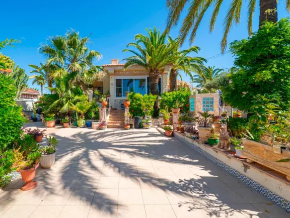 3-bedroom Villa In Rojales, Spain (146 M²)