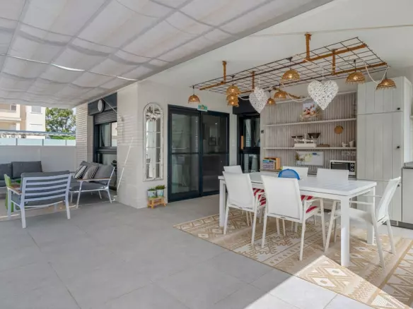 3-bedroom Apartment In Guardamar Del Segura, Spain (108 M²)