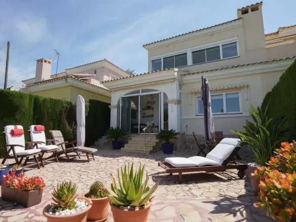 3-bedroom Semi In Alicante, Spain (105 M²)