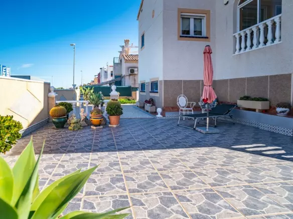 2-bedroom Villa In Orihuela Costa, Spain (100 M²)