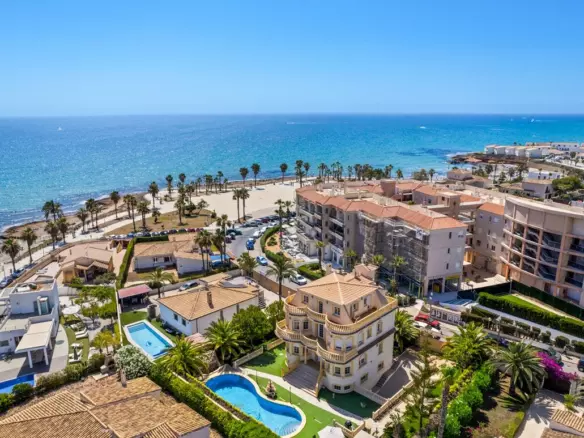 6-bedroom Villa In Orihuela Costa, Spain (760 M²)
