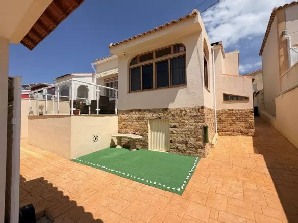 3-bedroom Villa In San Fulgencio, Spain (95 M²)