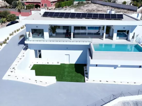 5-bedroom Villa In San Fulgencio, Spain (487 M²)