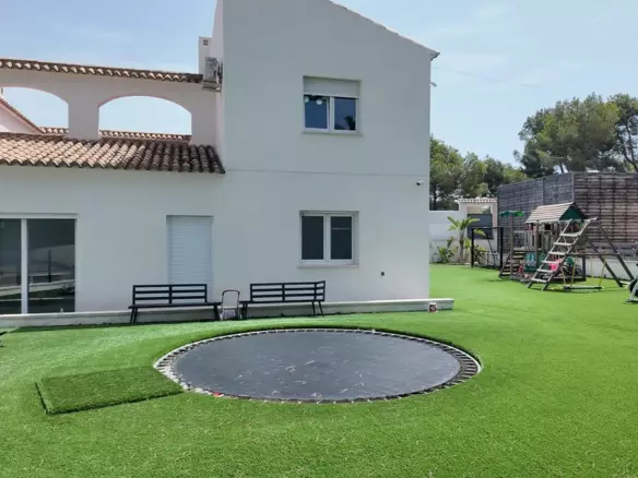 6-bedroom Town House In Orihuela Costa, Spain (240 M²)