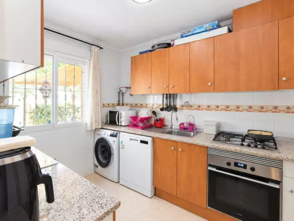 4-bedroom Town House In Rojales, Spain (104 M²)