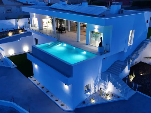 5-bedroom Villa In San Fulgencio, Spain (487 M²)