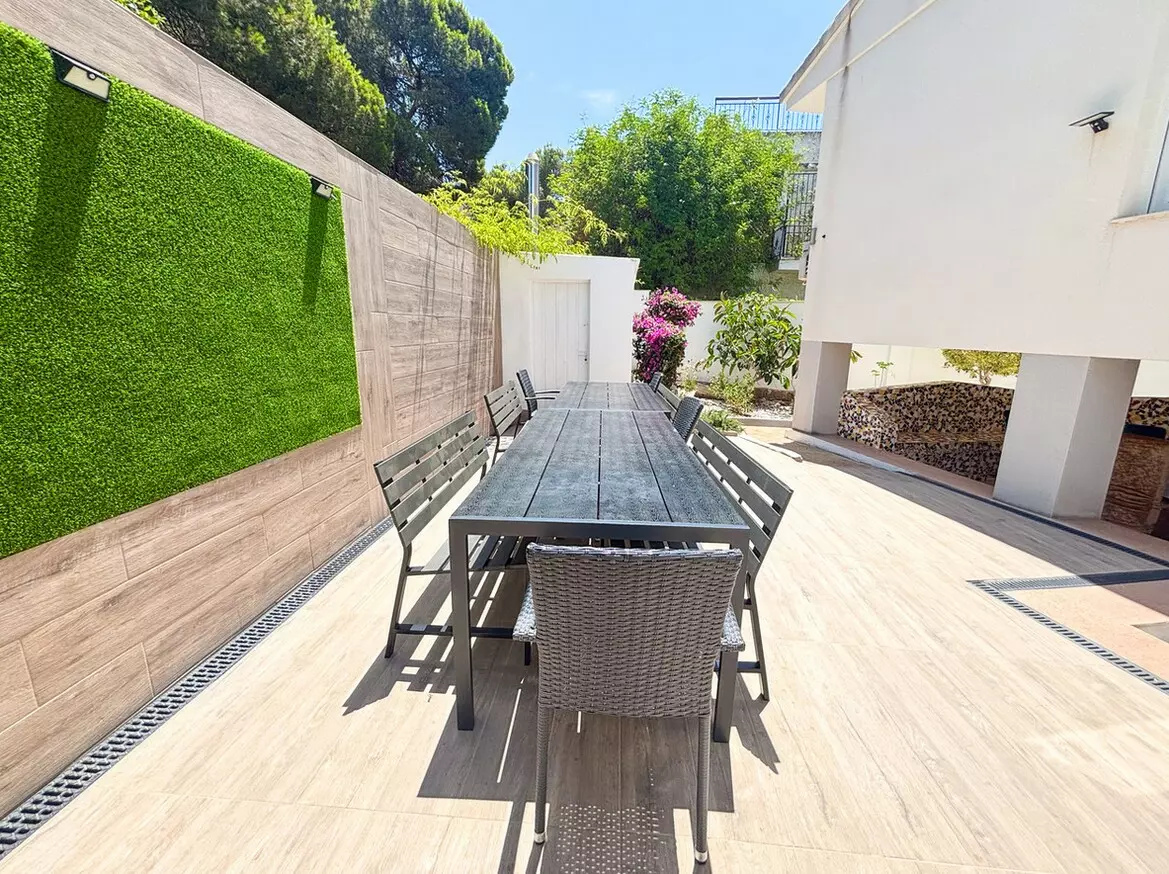 7-bedroom Villa In Orihuela Costa, Spain (512 M²)