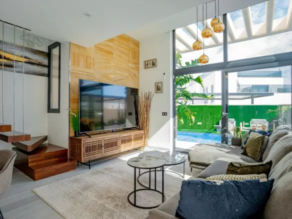 3-bedroom Villa In Orihuela Costa, Spain (104 M²)