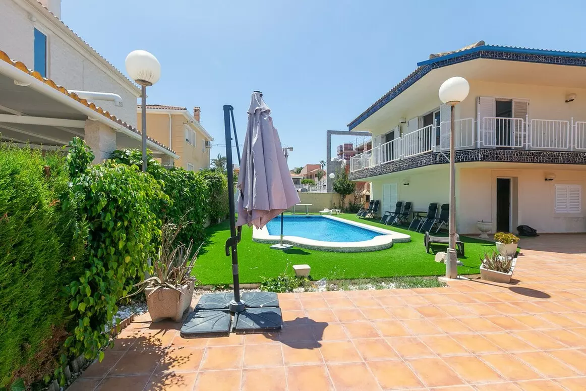 5-bedroom Villa In Orihuela Costa, Spain (293 M²)