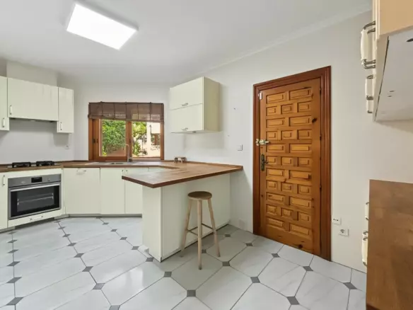 7-bedroom Villa In Orihuela Costa, Spain (450 M²)