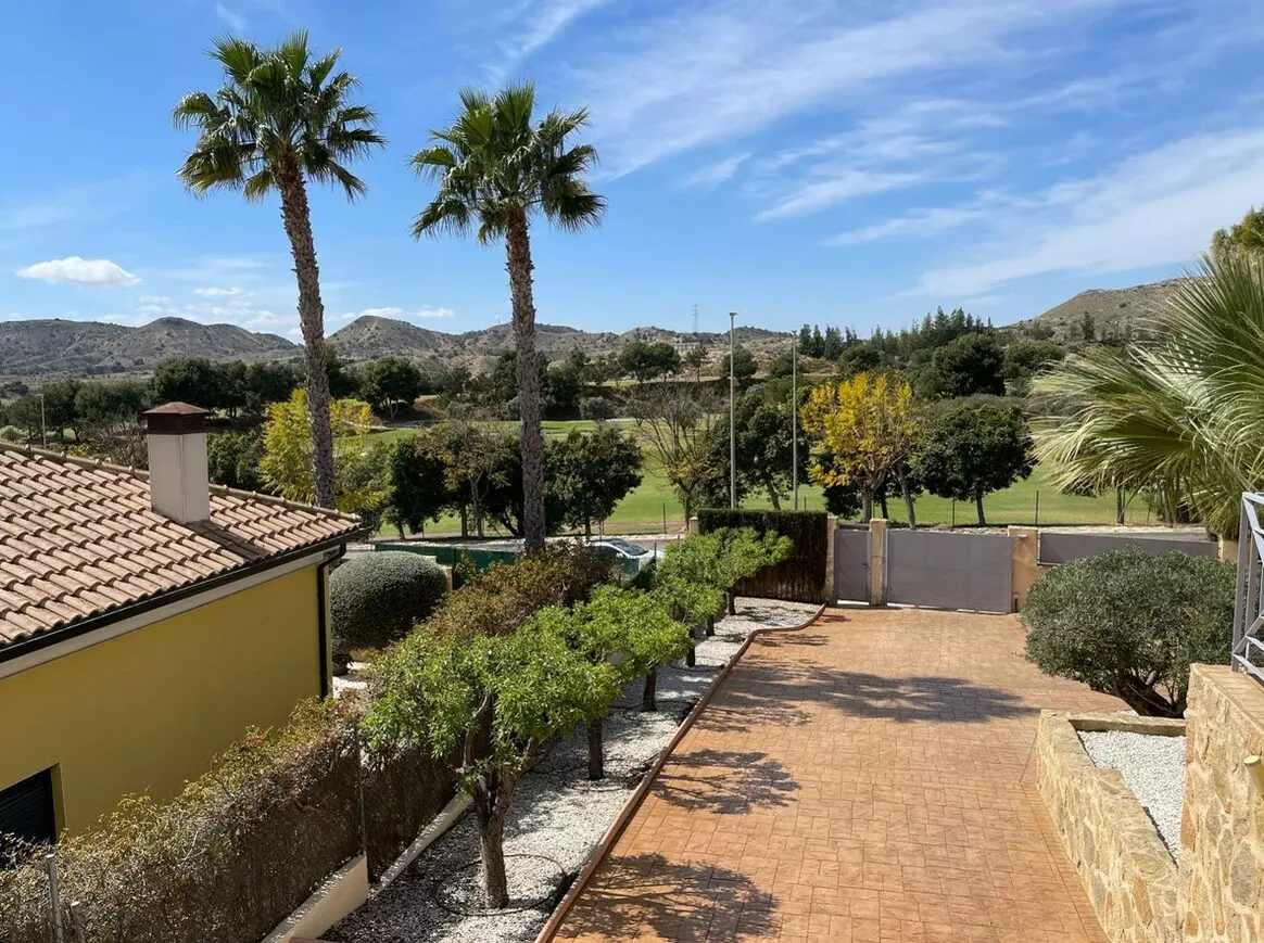 6-bedroom Villa In Monforte Del Cid, Spain (453 M²)