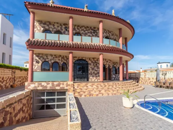 4-bedroom Villa In Orihuela Costa, Spain (624 M²)