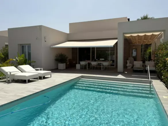 2-bedroom Villa In Algorfa, Spain (132 M²)