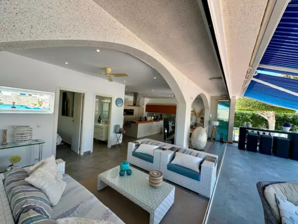6-bedroom Villa In Rojales, Spain (405 M²)