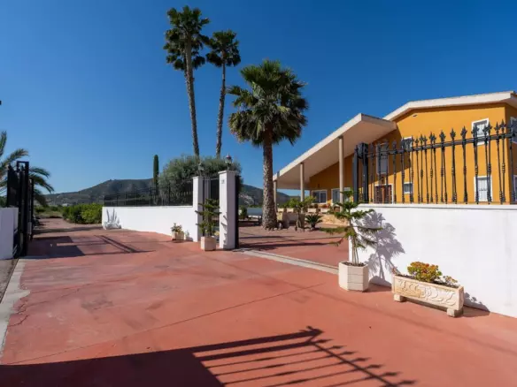 5-bedroom Villa In Orihuela, Spain (495 M²)