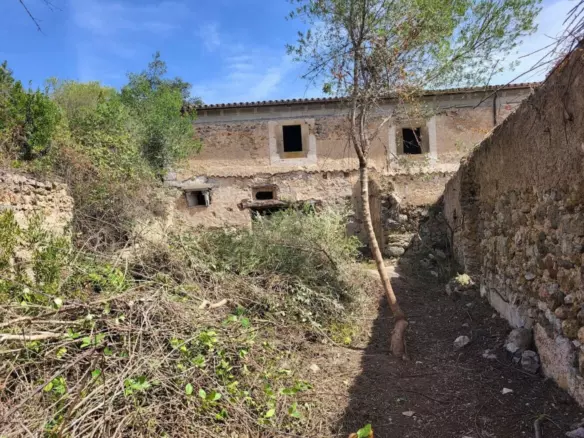 6-bedroom Country House In Artà, Spain (500 M²)