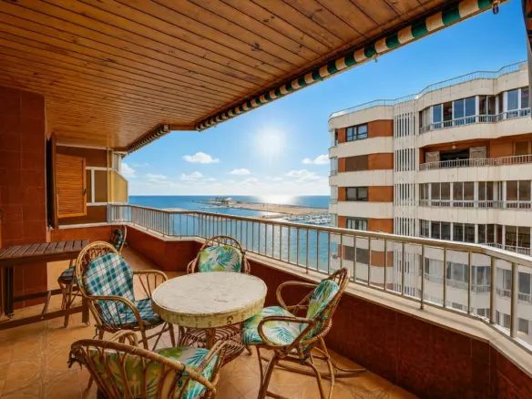 3-bedroom Apartment In Torrevieja, Spain (100 M²)